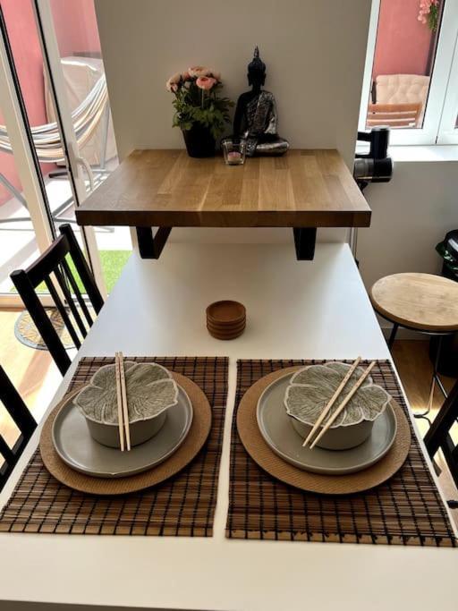 Luxury Artistic Digital Nomad Getaway W/ Terrace Apartment Lisbon Exterior photo