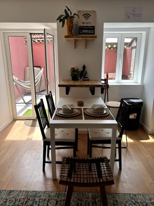 Luxury Artistic Digital Nomad Getaway W/ Terrace Apartment Lisbon Exterior photo