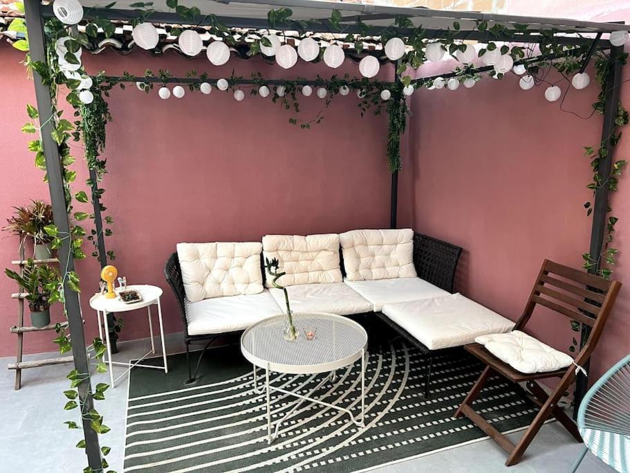 Luxury Artistic Digital Nomad Getaway W/ Terrace Apartment Lisbon Exterior photo
