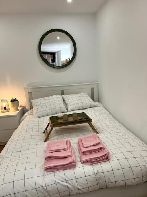 Luxury Artistic Digital Nomad Getaway W/ Terrace Apartment Lisbon Exterior photo